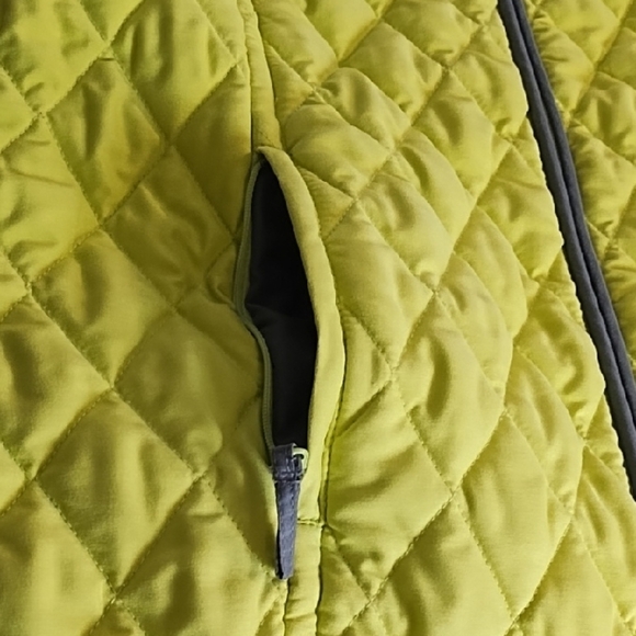 Vibrant Soft Sueded Fabric Yellow Green Quilted Vest Sip Pockets Dble Zip - Picture 5 of 13